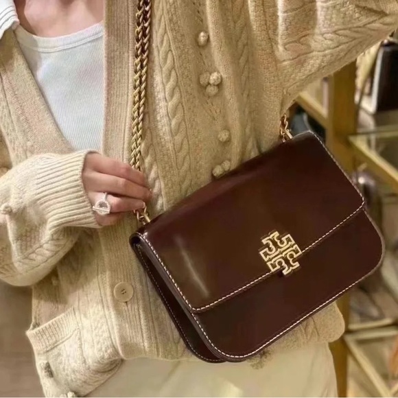 🔥NeW! Tory Burch Britten Smooth Medium Adjustable Shoulder Bag - Picture 4 of 17